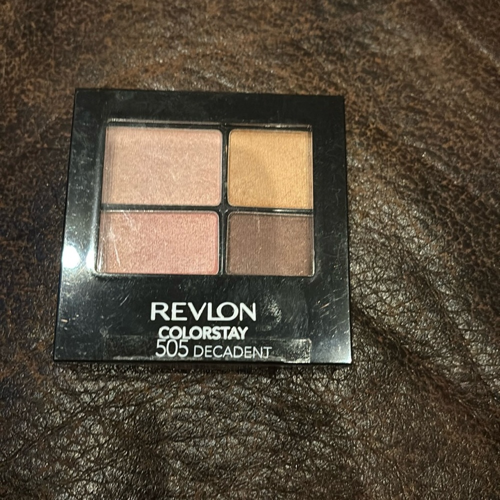 🌟 3/$10 Revlon color stay 505 decadent eyeshadow NEW